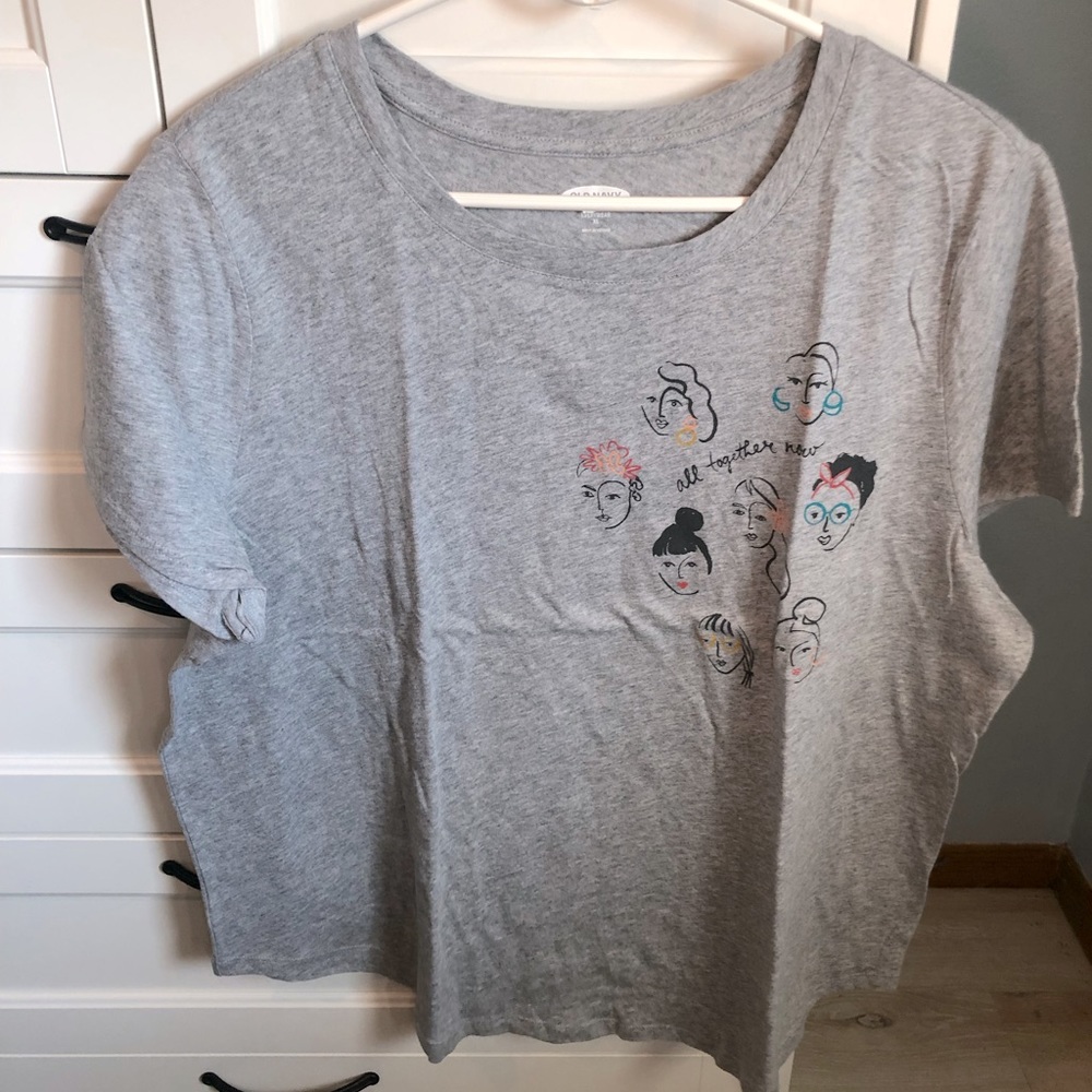 Old Navy Tshirt